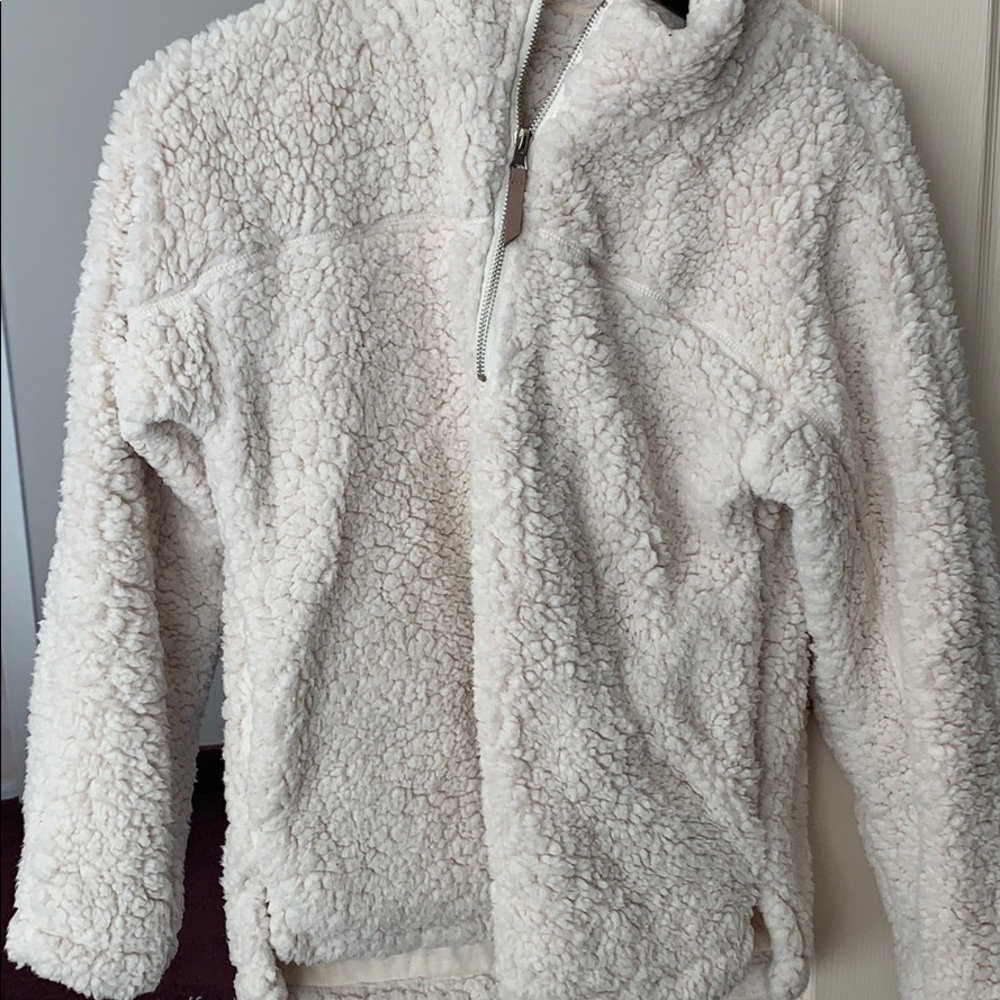 Elodie sweatshirt worn twice!